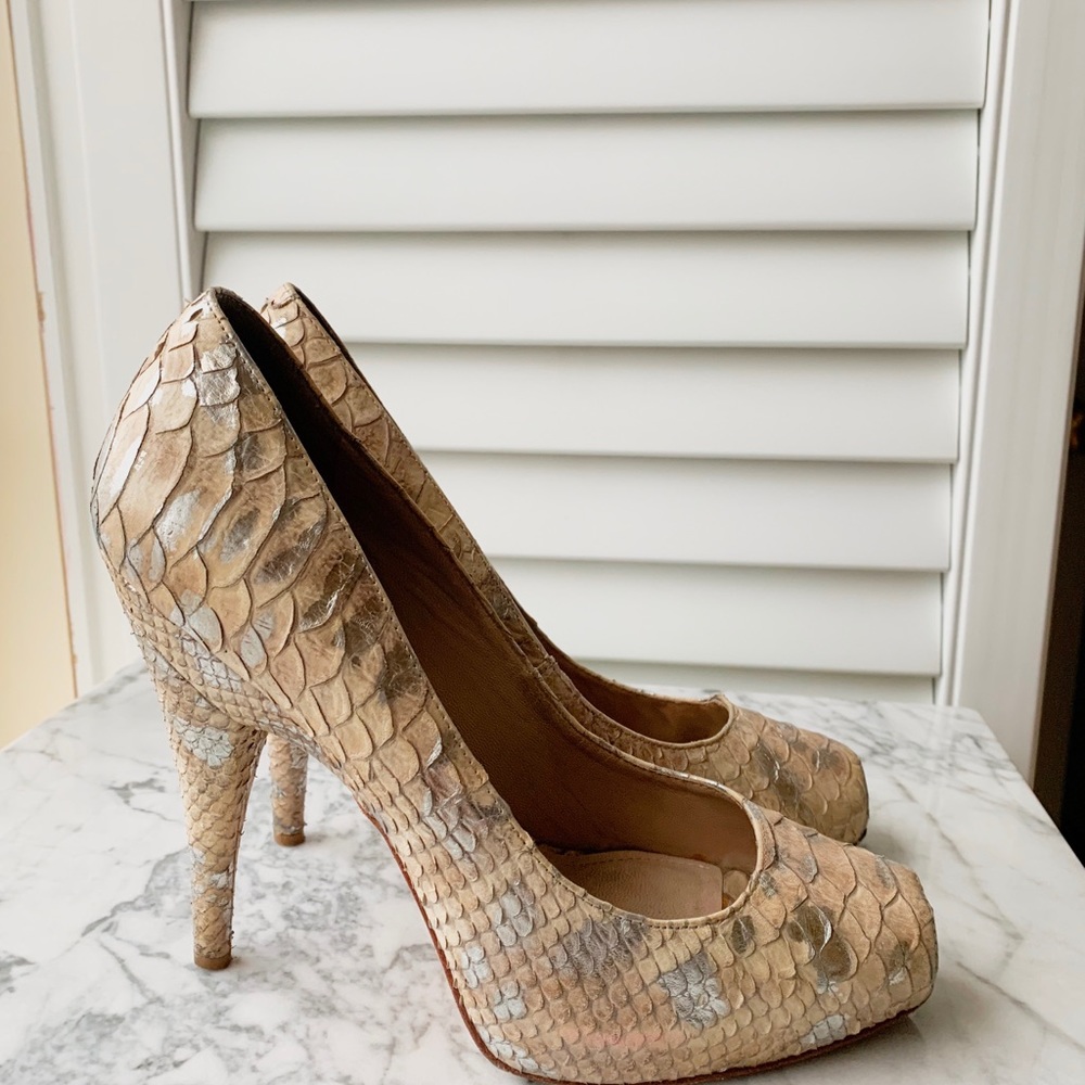 Joan & David High Heel Shoes - Picture 5 of 7